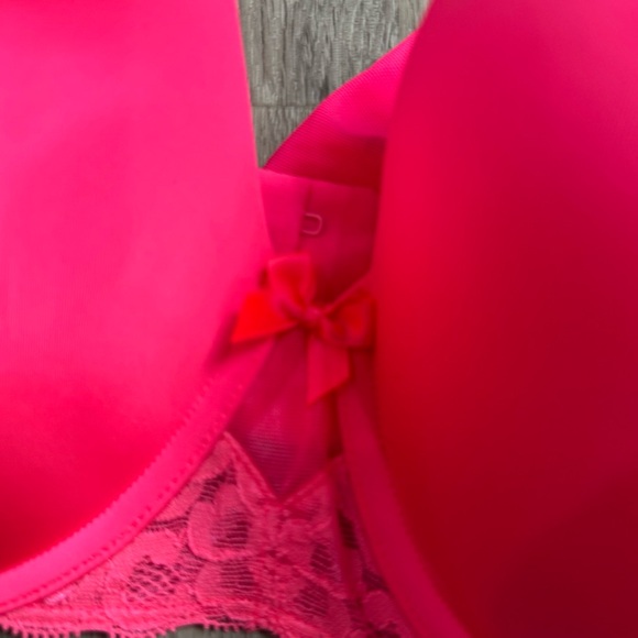 Torrid Curve Push-Up T-Shirt Bra 42C Neon Pink Lace Trim NWT - Picture 2 of 6